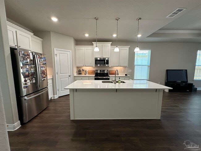 Building Photo - 5365 Parkside Dr