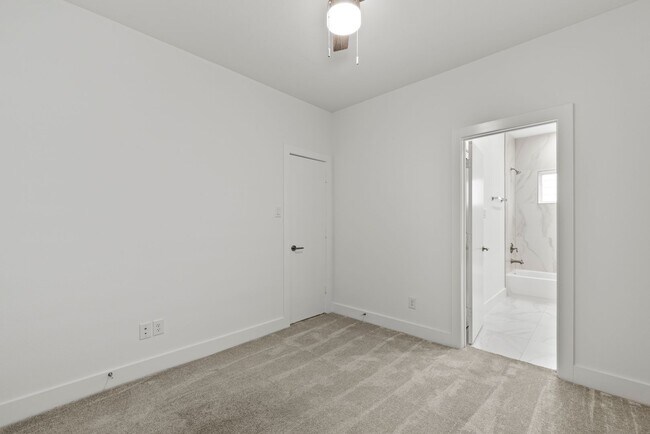 Building Photo - Charming 2-story home in a private Community!
