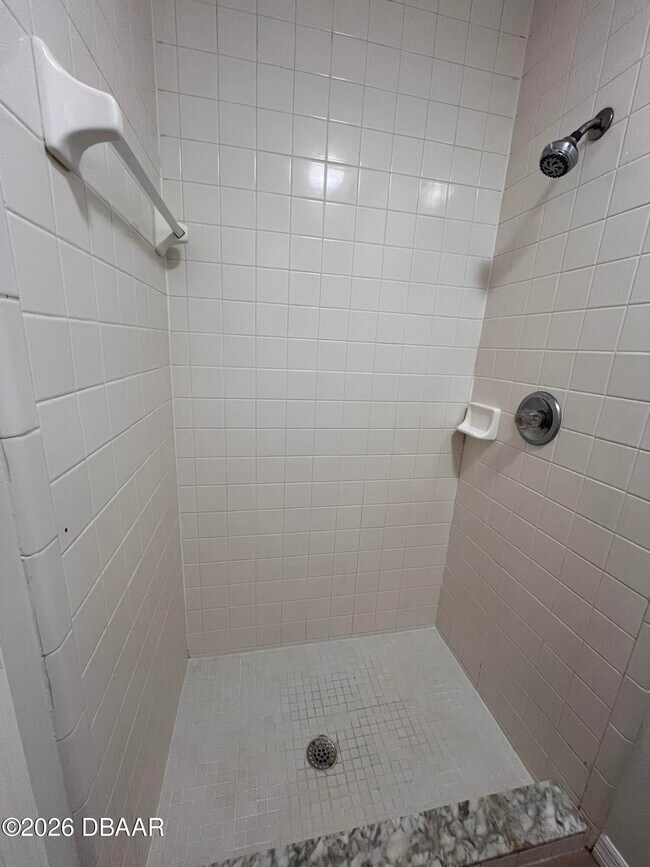 Building Photo - 4518 Alder Dr