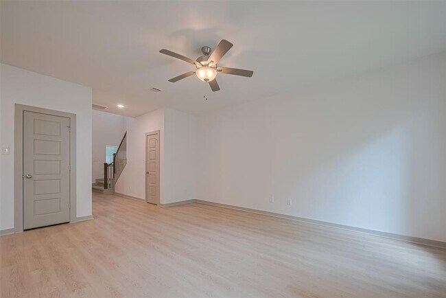 Building Photo - 11622 Twain Dr