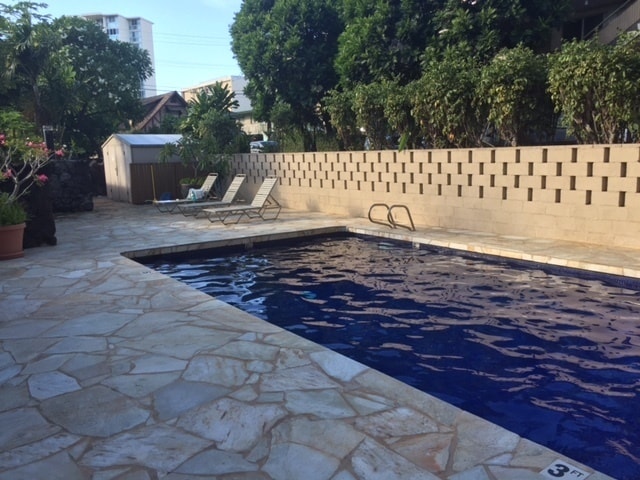 Building Photo - $1,550 Low rise Studio with all utilities included at Punahou Gardens in Makiki