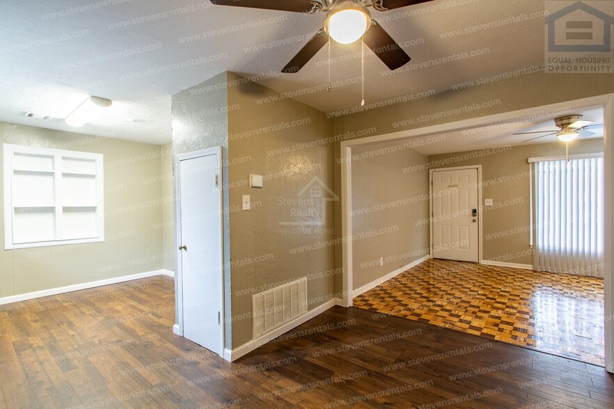 Building Photo - 2206 NW 19th St