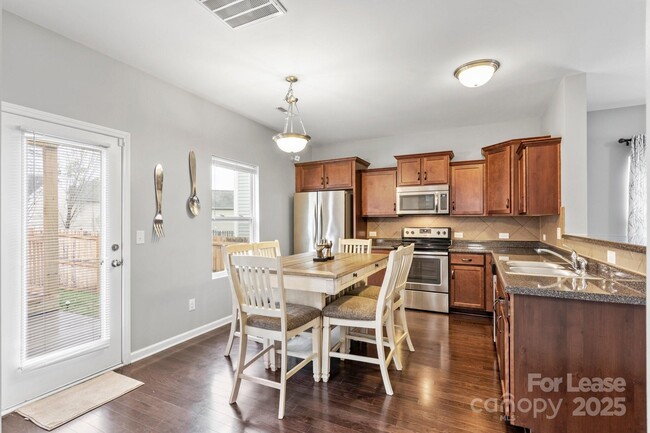 Building Photo - 727 Mountain Quail Dr