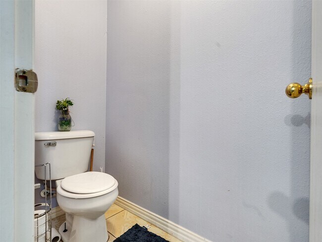 Building Photo - 502 Danbury Park Ln