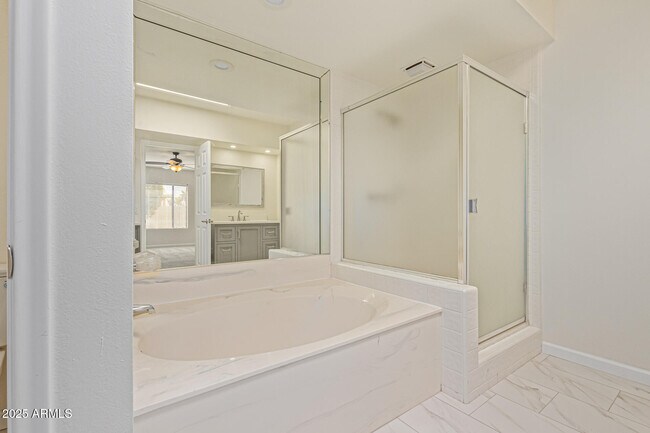 Building Photo - 25645 S Brentwood Dr