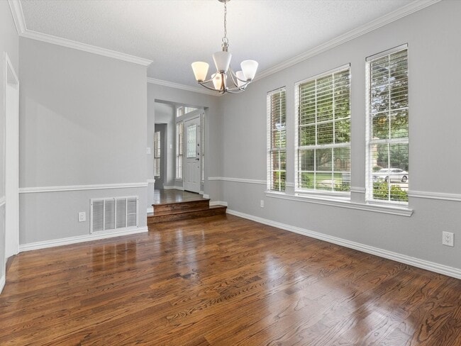 Building Photo - 205 Bayou Ct