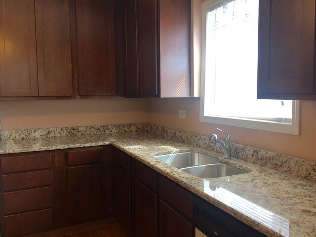 kitchen - 5042 N Mango Ave