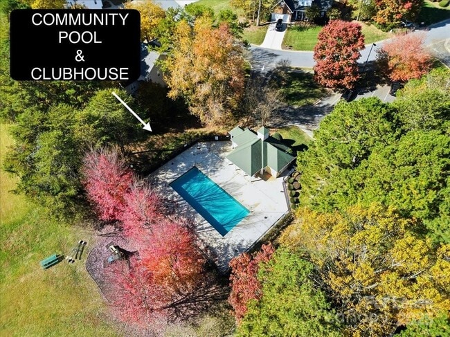 Building Photo - 7709 Sedgebrook Dr E