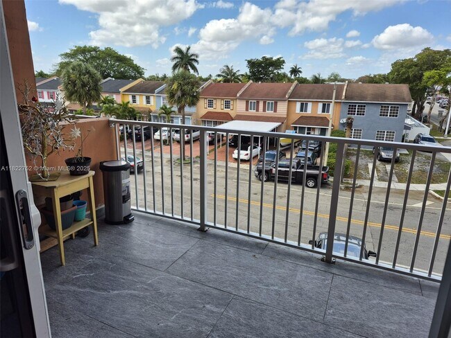 Primary Photo - 6850 W 16th Dr