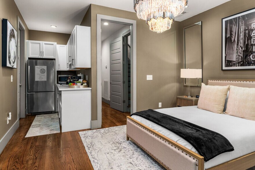 Building Photo - 1025 Southside Ct