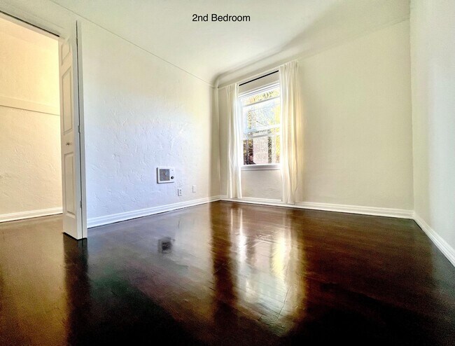 Building Photo - 5112 W 21st St