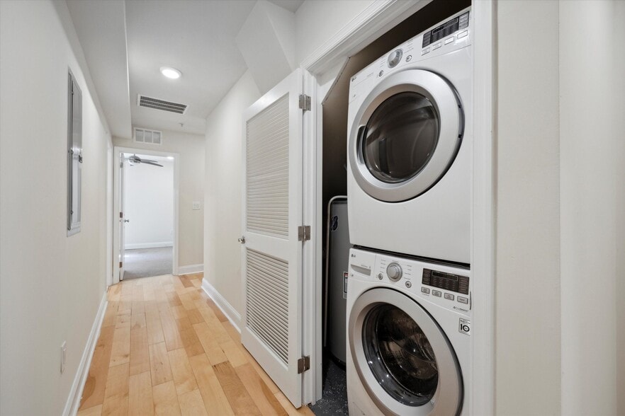 Building Photo - 1823 N Bouvier St