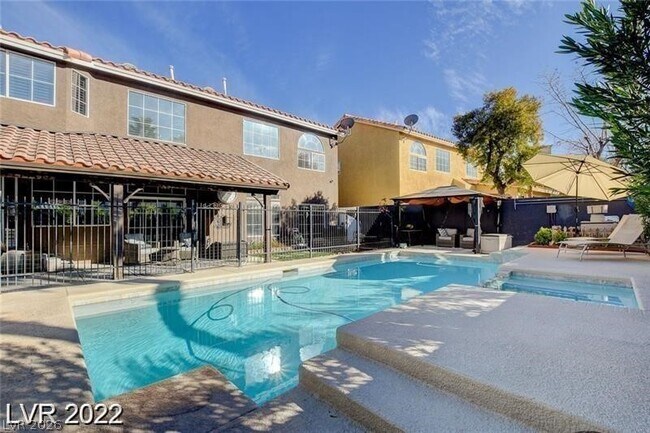 Building Photo - 7 Old Lake Cir