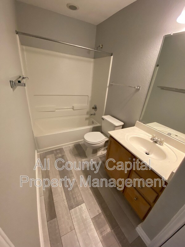 Building Photo - 6805 Doyal Dr
