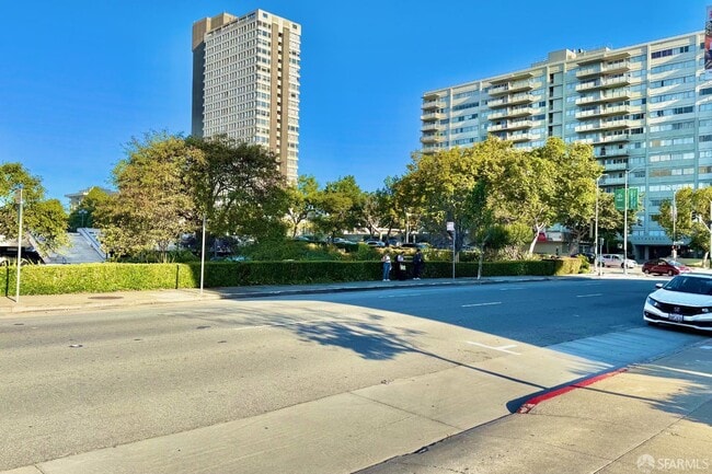Building Photo - 1200 Gough St