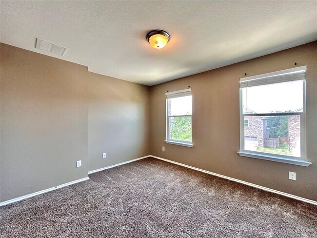 Building Photo - 428 Sheepshank Dr