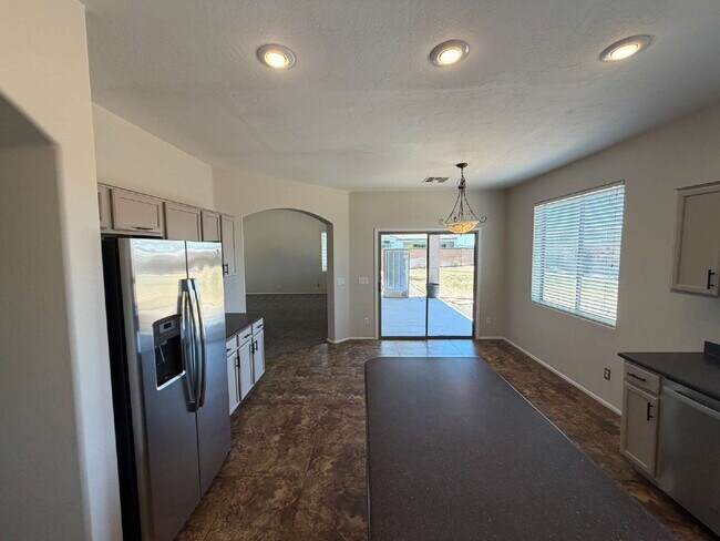 Building Photo - 38134 N Establo Dr