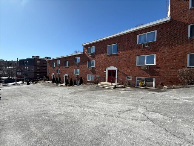 Building Photo - 316 High Ave
