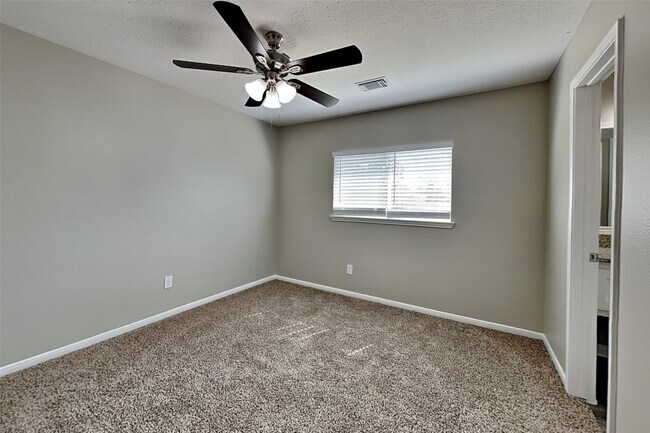 Building Photo - 1610 Blossom Creek Ct