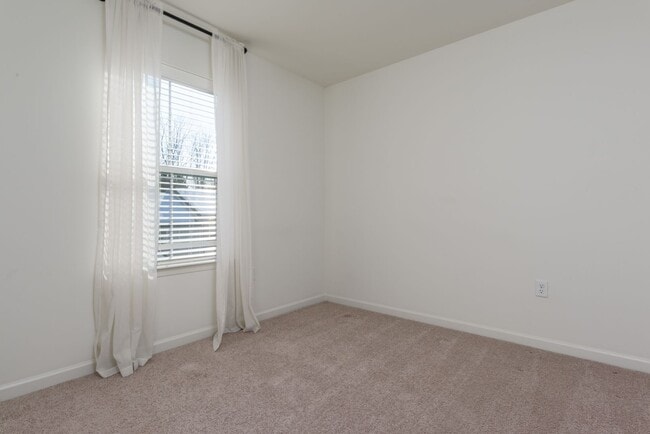 Building Photo - Beautiful 3bed, 2.5 bath in Harrisburg - Move in ready!