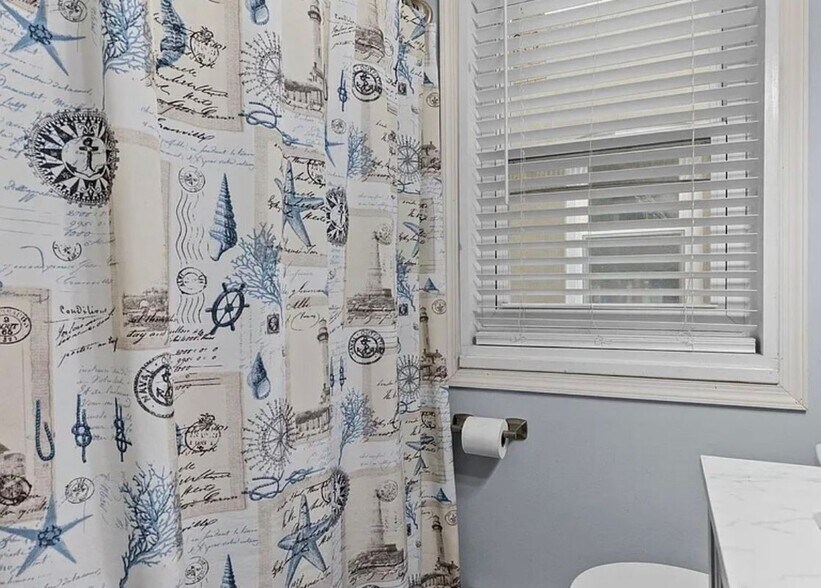 Building Photo - 408 S Lincoln Ave