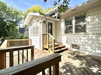 Building Photo - 806 John Farry Pl
