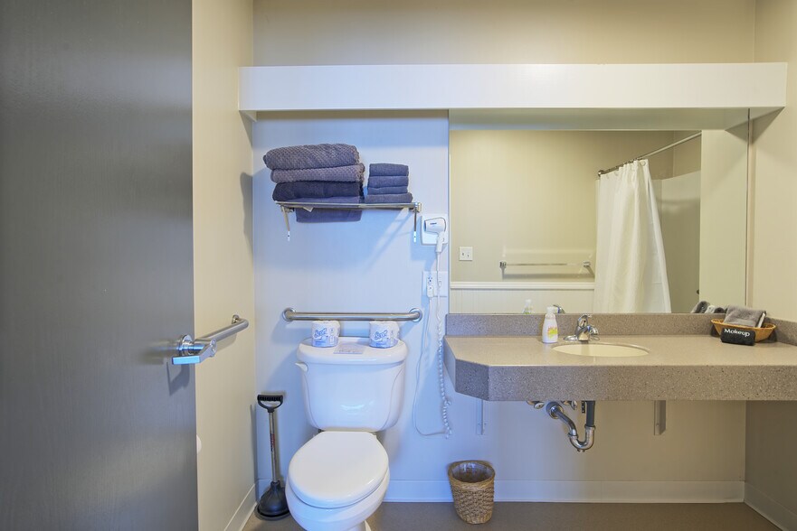 Building Photo - 2 Willets Pl