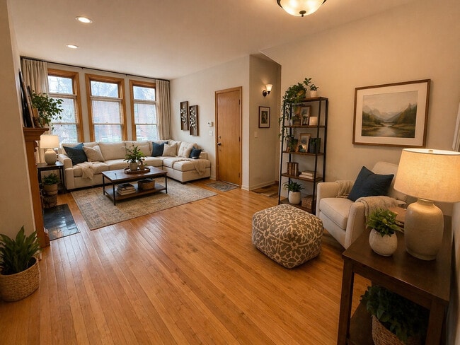 Building Photo - 1463 N Leavitt St