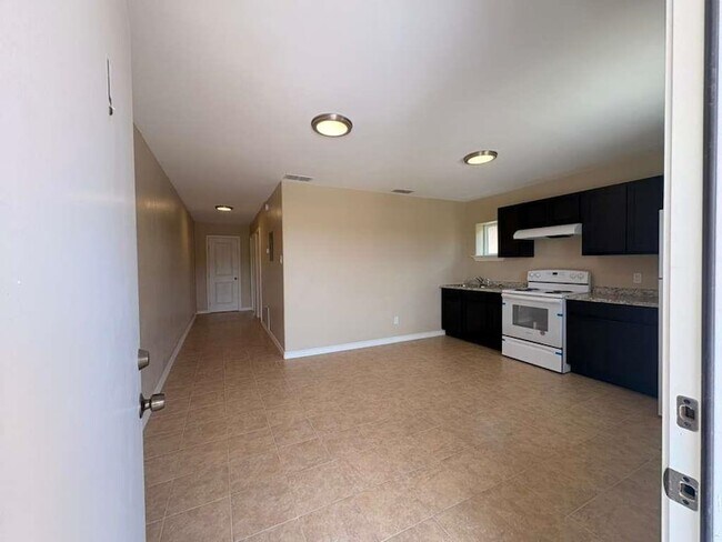 Building Photo - 4018 San Agustin Ave
