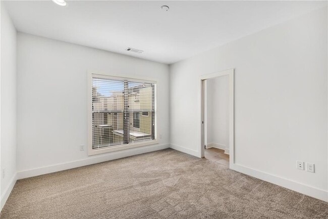 Building Photo - 966 Moda Dr