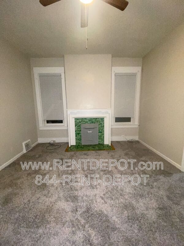 Building Photo - 816-818 W. Iowa St.