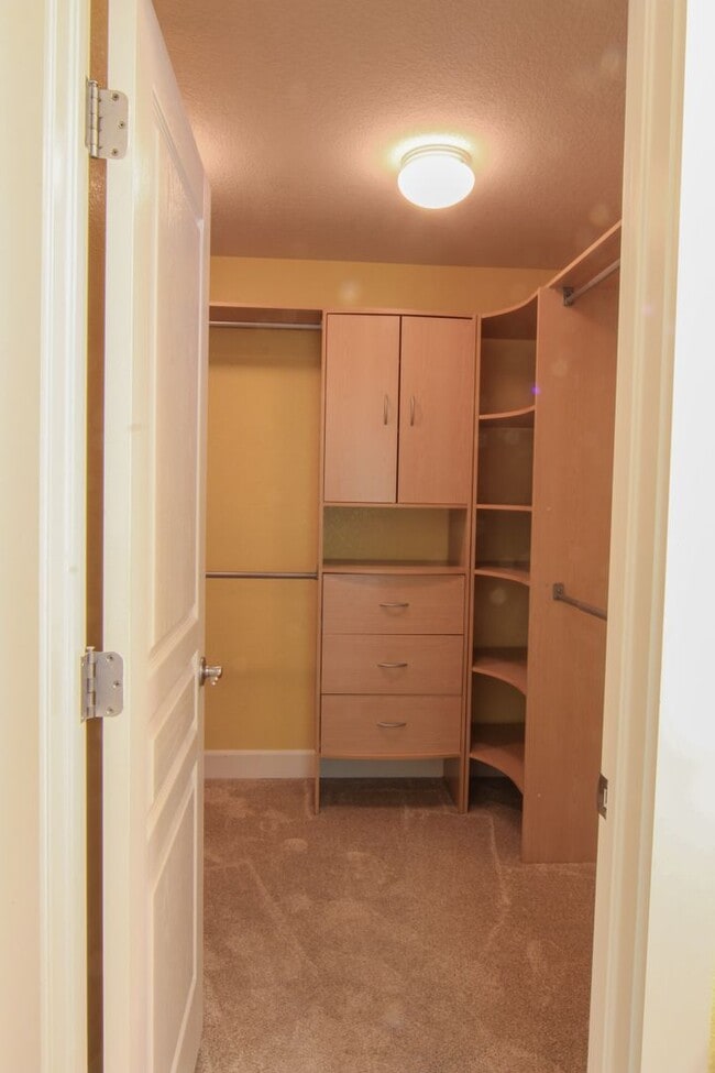 Building Photo - Prime Central Park 5bed/4ba