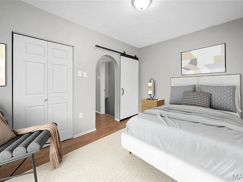 Building Photo - 709 Dammert Ave