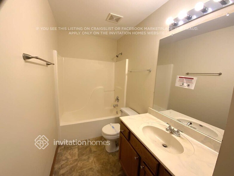 Building Photo - 153 Wedgeport Ct