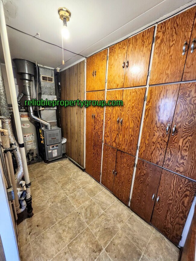 Building Photo - New Price - Fort Wayne