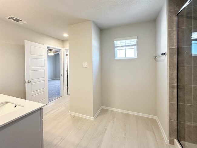 Building Photo - 163 Haywood Mnr