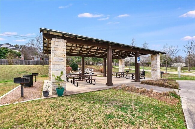 Building Photo - 1310 W Parmer Ln