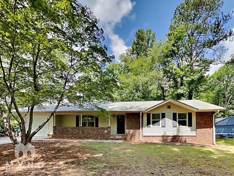 Primary Photo - 2102 Red Berry Ln SW