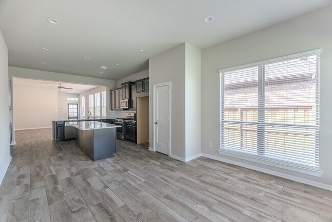 Building Photo - 8026 Whisper Grove Dr