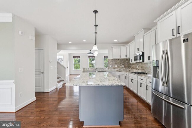 Building Photo - 10290 Greenspire Dr