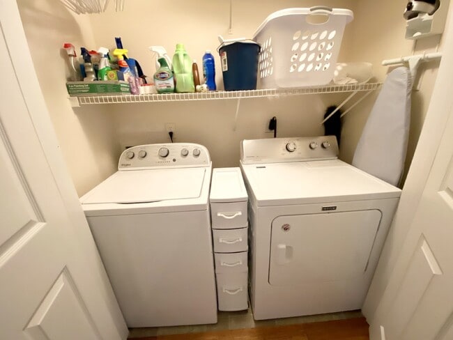 Building Photo - Furnished Two Bedroom Condo in The Reserve at Woodbridge.