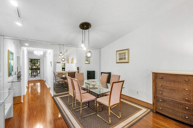 Building Photo - 10137 Mangrove Dr