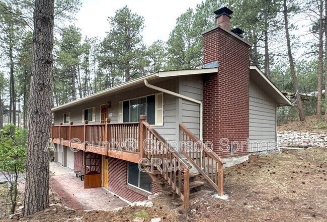 Building Photo - 15080 Deby Dr