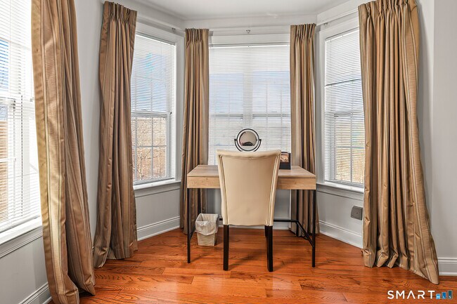 Building Photo - 1 Wilderswood Way