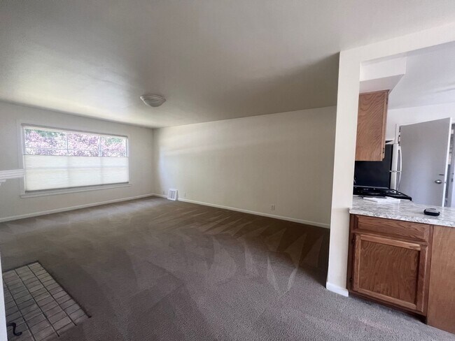 Building Photo - Beautiful 2 Bedroom/1 Bath Home in Magnolia for Rent!