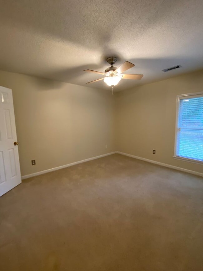 Building Photo - Coming Soon!