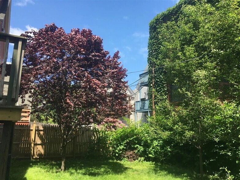 Building Photo - 377 Highland Ave