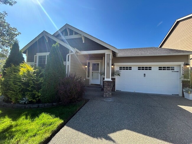 Primary Photo - Gorgeous 3 BD, 2 BA House with 1 Car garag...