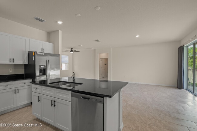 Building Photo - 1426 Seeley Cir NW