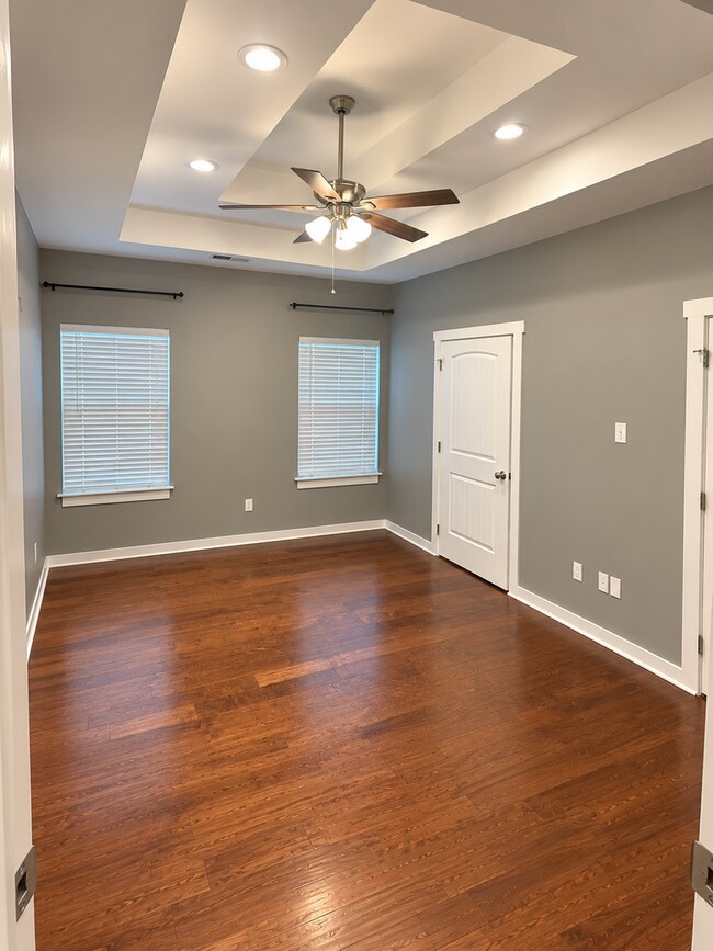 Building Photo - 4010 Rogers Rd